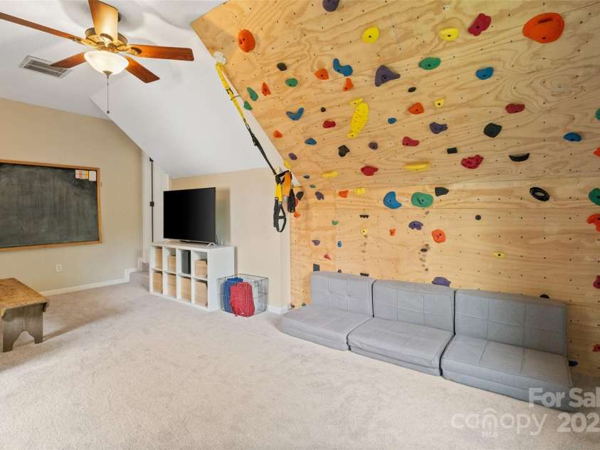 3134 Old Chapel Lane, Charlotte, NC 28210.  MLS# CAR4251730, YatesRealty ID 9382. Bonus room/Bedroom