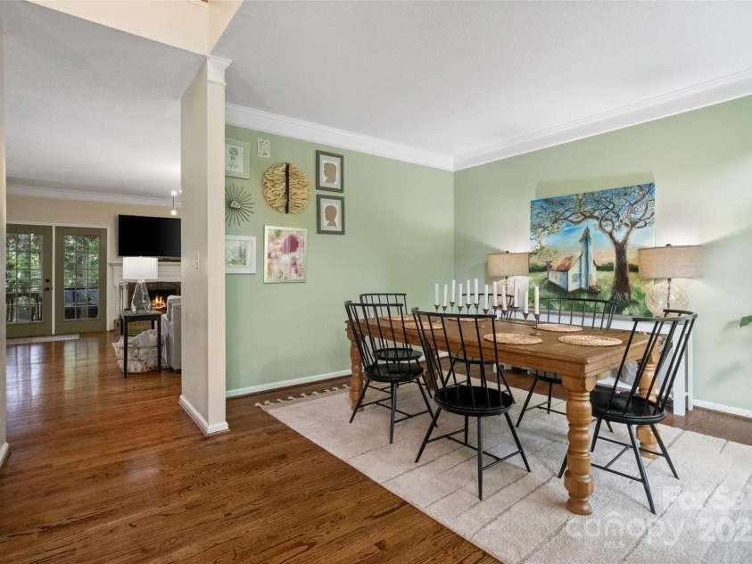 3134 Old Chapel Lane, Charlotte, NC 28210.  MLS# CAR4251730, YatesRealty ID 9382. Dining Room