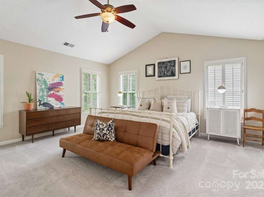 3134 Old Chapel Lane, Charlotte, NC 28210.  MLS# CAR4251730, YatesRealty ID 9382. Primary bedroom