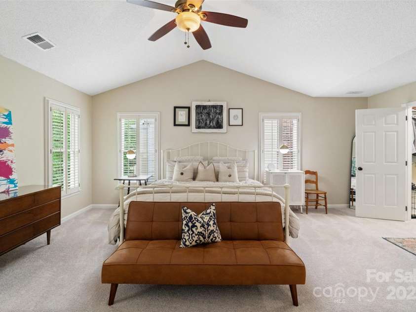 3134 Old Chapel Lane, Charlotte, NC 28210.  MLS# CAR4251730, YatesRealty ID 9382. Primary bedroom