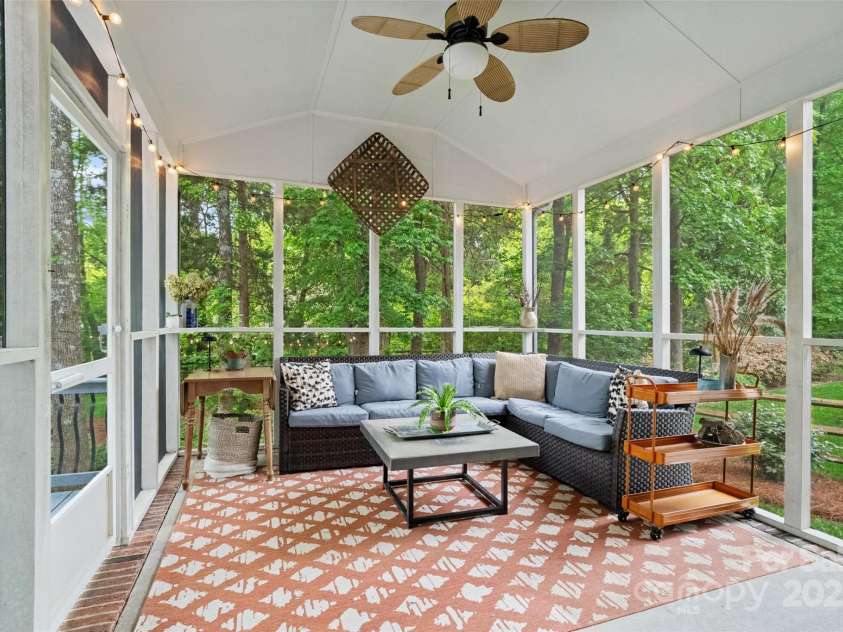 3134 Old Chapel Lane, Charlotte, NC 28210.  MLS# CAR4251730, YatesRealty ID 9382. Screen porch