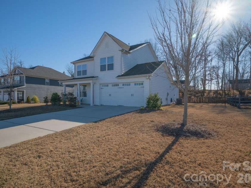 112 Sugar Hill Road, Troutman, NC 28166.  MLS# CAR4337757, YatesRealty ID 9384. Immaculate and well maintained