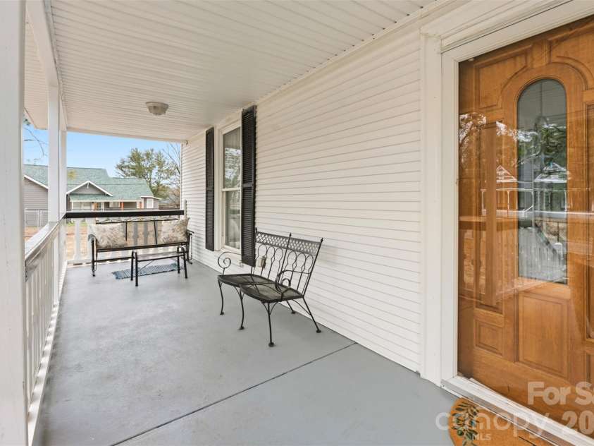 207 Oak Avenue, Hamlet, NC 28345.  MLS# CAR4357749, YatesRealty ID 9385. 