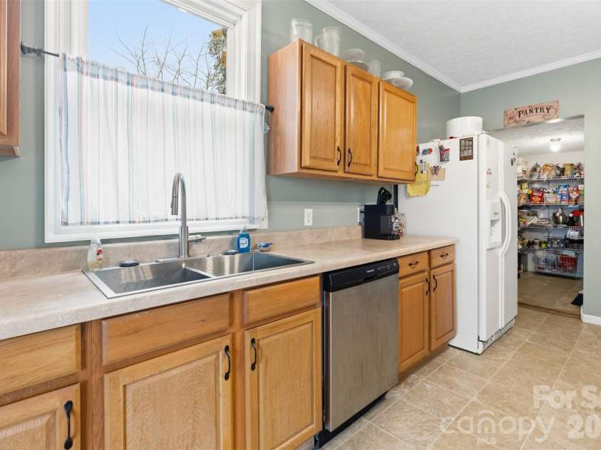 207 Oak Avenue, Hamlet, NC 28345.  MLS# CAR4357749, YatesRealty ID 9385. 