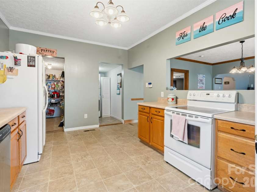 207 Oak Avenue, Hamlet, NC 28345.  MLS# CAR4357749, YatesRealty ID 9385. 