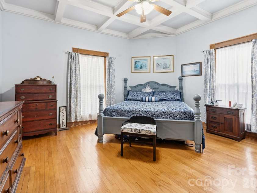 207 Oak Avenue, Hamlet, NC 28345.  MLS# CAR4357749, YatesRealty ID 9385. 