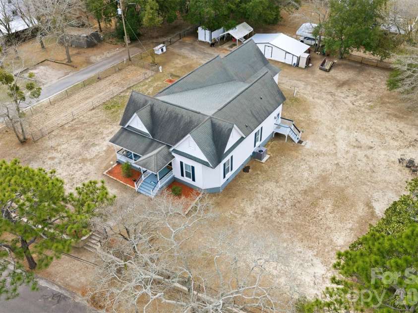 207 Oak Avenue, Hamlet, NC 28345.  MLS# CAR4357749, YatesRealty ID 9385. 