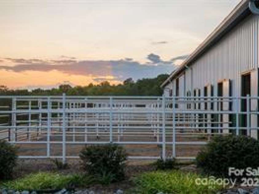 822 & 920 Preservation Trail, Columbus, NC 28722.  MLS# CAR4223854, YatesRealty ID 9386. 12x24 run outs