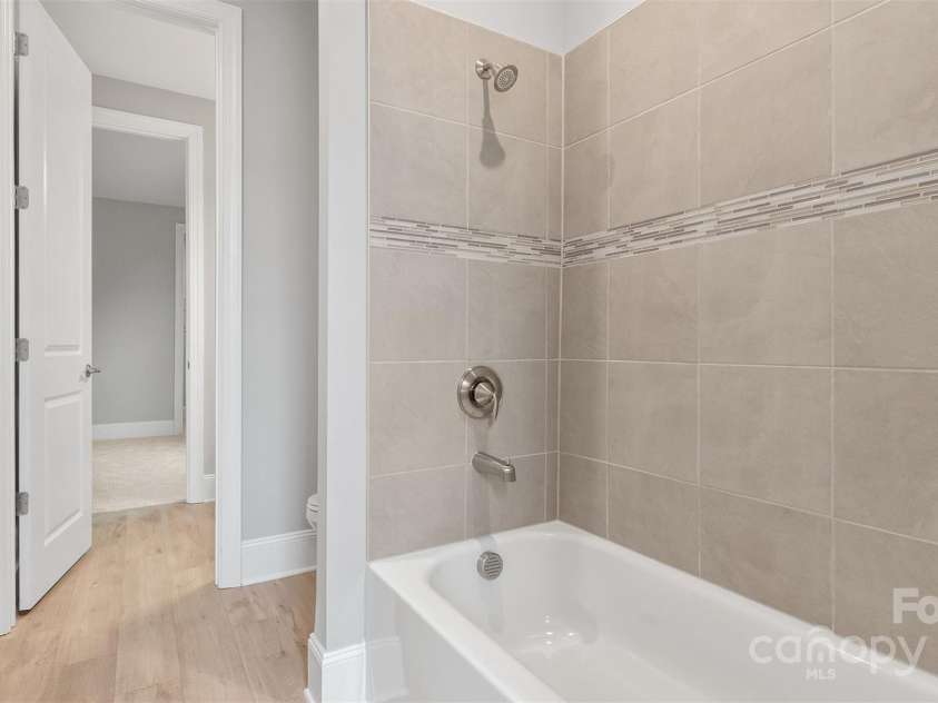4440 Moxie Way, Charlotte, NC 28215.  MLS# CAR4195501, YatesRealty ID 9387. Bath 2