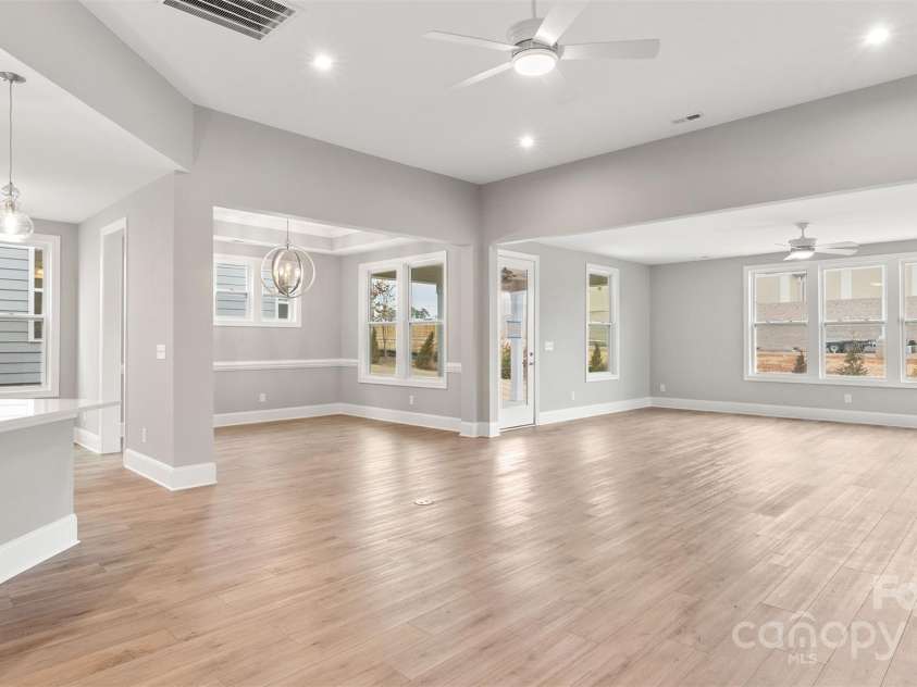 4440 Moxie Way, Charlotte, NC 28215.  MLS# CAR4195501, YatesRealty ID 9387. Great Room