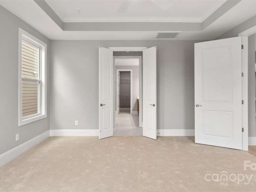 4440 Moxie Way, Charlotte, NC 28215.  MLS# CAR4195501, YatesRealty ID 9387. Owner's Suite