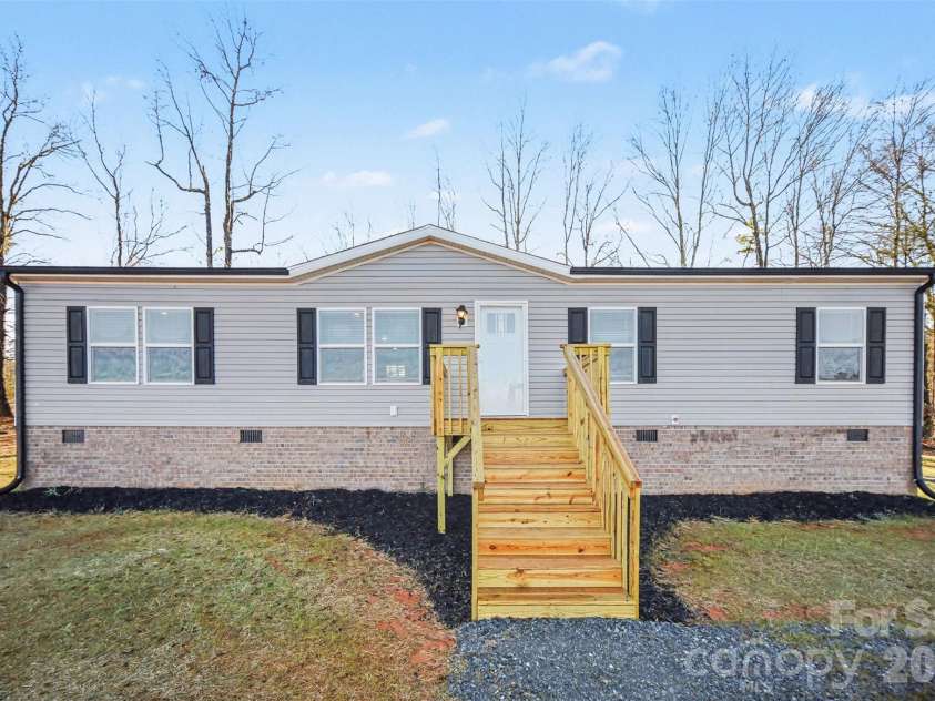 3026 Drake Circle, Shelby, NC 28152.  MLS# CAR4347259, YatesRealty ID 9388. 