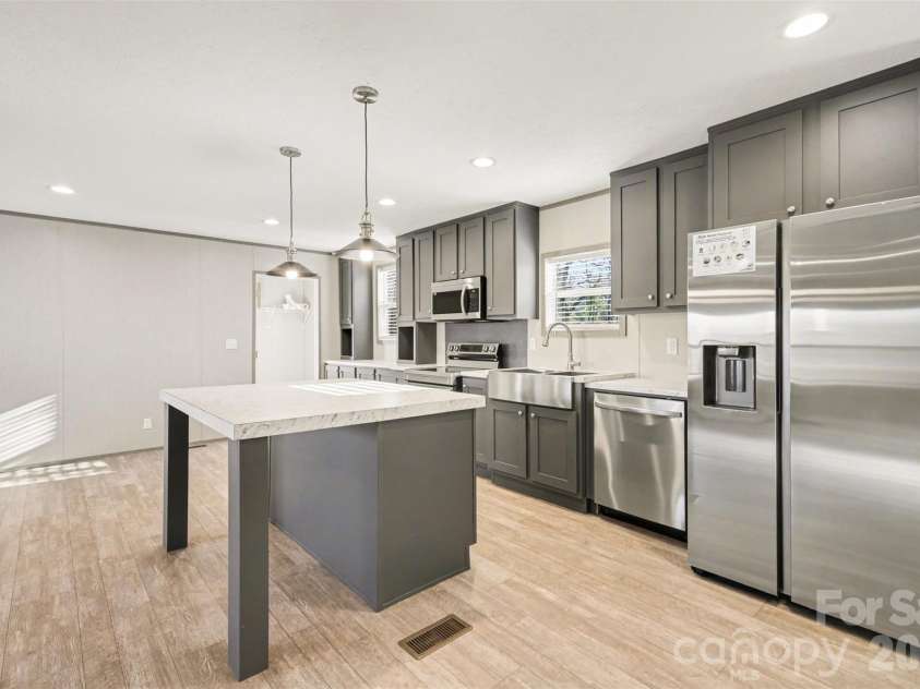 3026 Drake Circle, Shelby, NC 28152.  MLS# CAR4347259, YatesRealty ID 9388. 