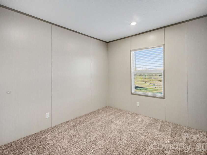 3026 Drake Circle, Shelby, NC 28152.  MLS# CAR4347259, YatesRealty ID 9388. 
