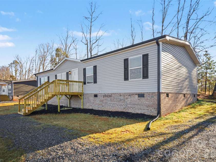 3026 Drake Circle, Shelby, NC 28152.  MLS# CAR4347259, YatesRealty ID 9388. 