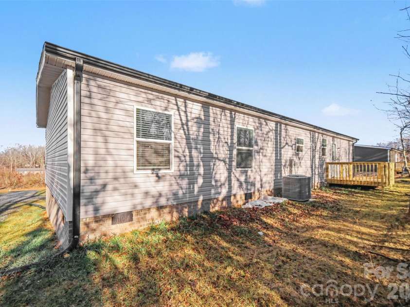 3026 Drake Circle, Shelby, NC 28152.  MLS# CAR4347259, YatesRealty ID 9388. 