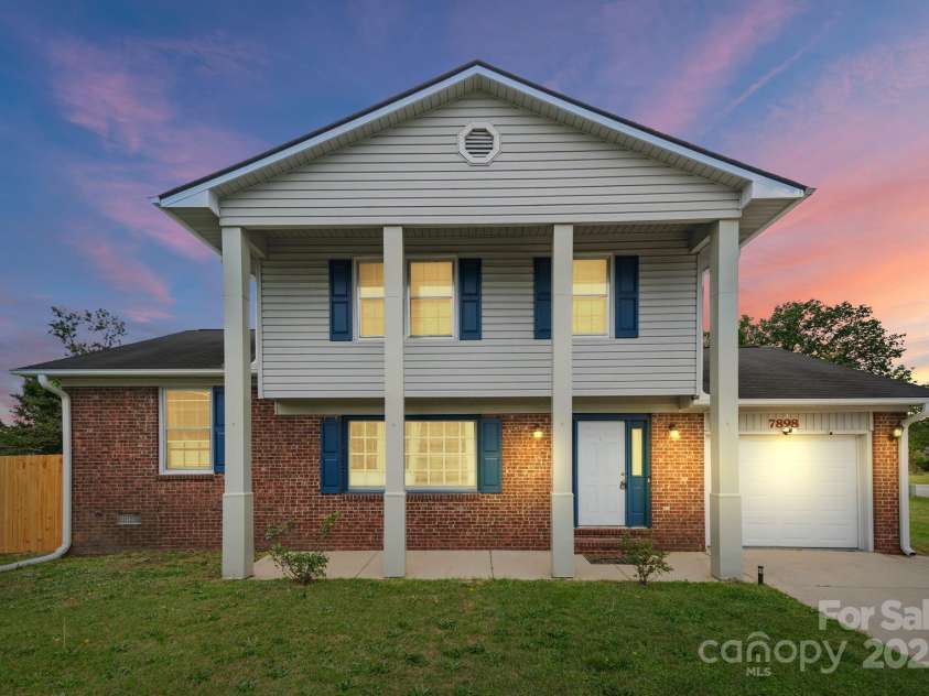 7898 Rivendale Drive, Fayetteville, NC 28314.  MLS# CAR4244344, YatesRealty ID 9389. 