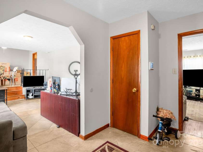 7898 Rivendale Drive, Fayetteville, NC 28314.  MLS# CAR4244344, YatesRealty ID 9389. 