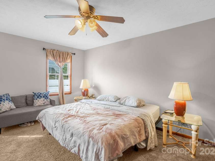 7898 Rivendale Drive, Fayetteville, NC 28314.  MLS# CAR4244344, YatesRealty ID 9389. 