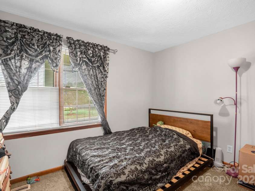 7898 Rivendale Drive, Fayetteville, NC 28314.  MLS# CAR4244344, YatesRealty ID 9389. 