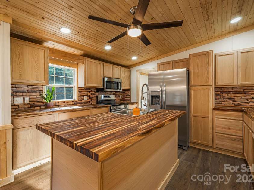 398 Dogwood Drive, Bakersville, NC 28705.  MLS# CAR4321945, YatesRealty ID 939. 