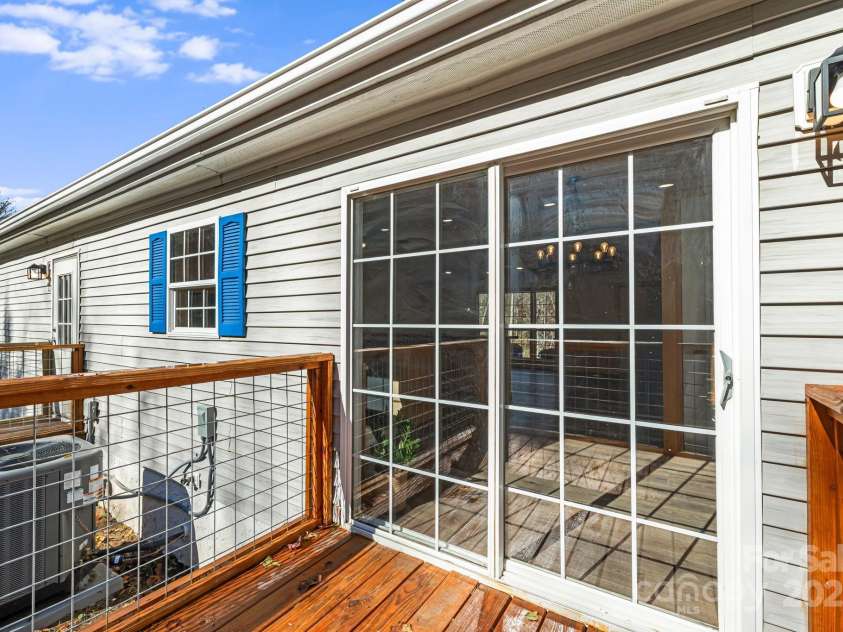 398 Dogwood Drive, Bakersville, NC 28705.  MLS# CAR4321945, YatesRealty ID 939. 