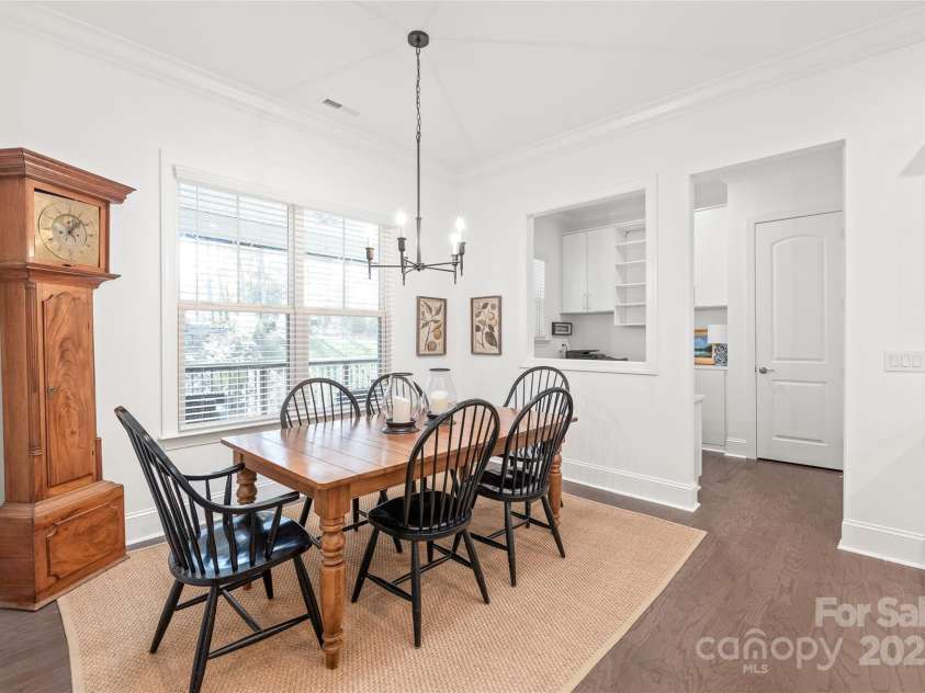 128 Shimmer Lake Lane, Belmont, NC 28012.  MLS# CAR4208573, YatesRealty ID 9390. Perfectly designed for everyday living! The cozy breakfast area off the gourmet kitchen offers easy access to the convenient pocket office, ideal for work or study.