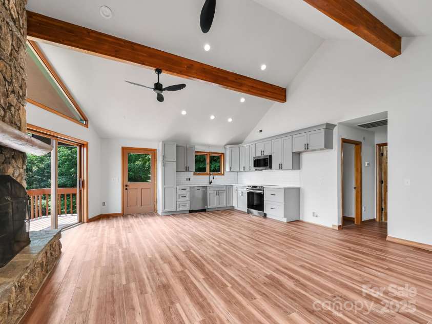 246 Calhoun Ridge Drive, Waynesville, NC 28786.  MLS# CAR4227766, YatesRealty ID 9391. 