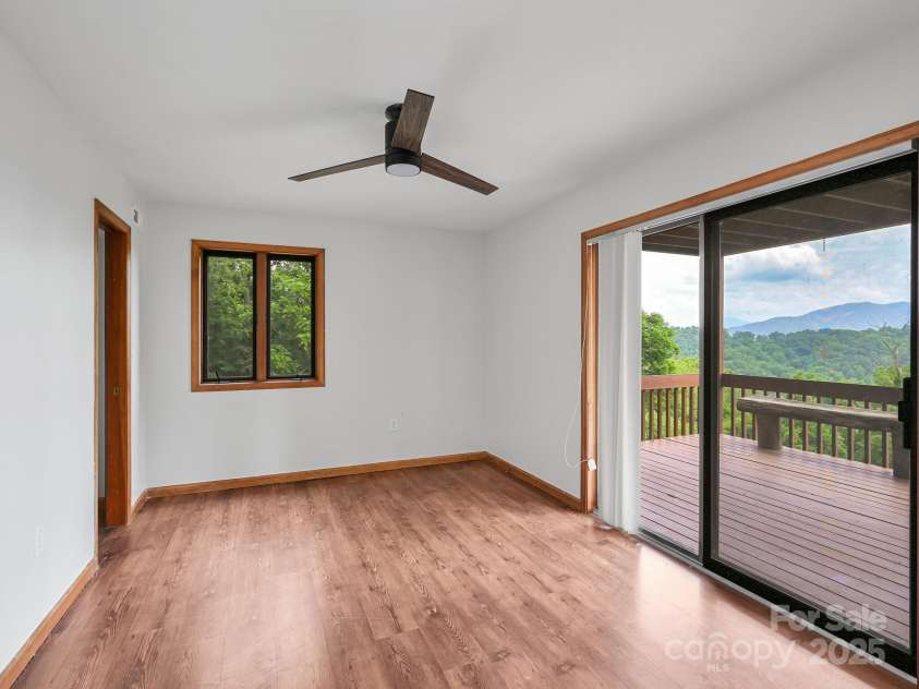 246 Calhoun Ridge Drive, Waynesville, NC 28786.  MLS# CAR4227766, YatesRealty ID 9391. 