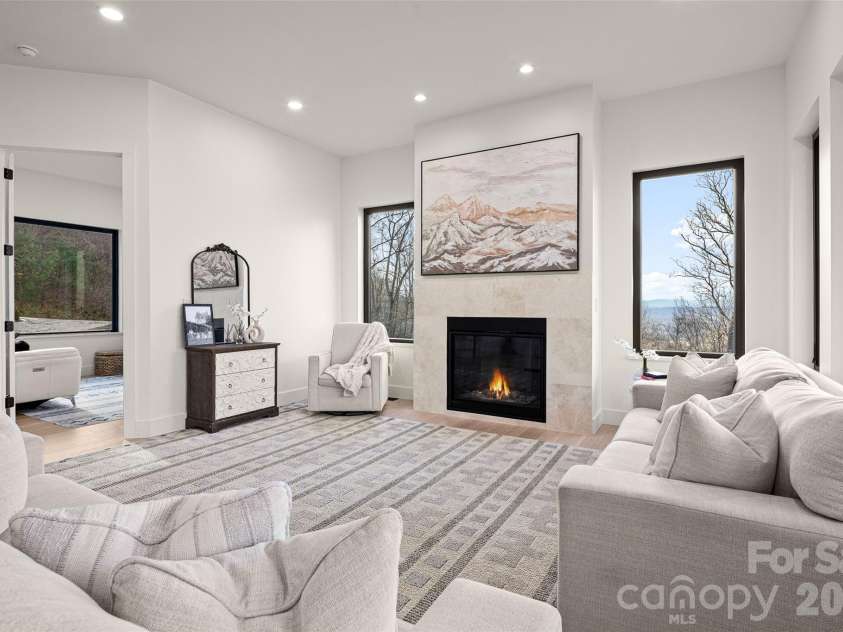 22 Chesten Mountain Drive, Asheville, NC 28803.  MLS# CAR4334773, YatesRealty ID 9392. 