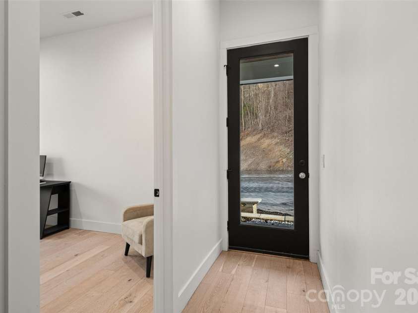22 Chesten Mountain Drive, Asheville, NC 28803.  MLS# CAR4334773, YatesRealty ID 9392. 