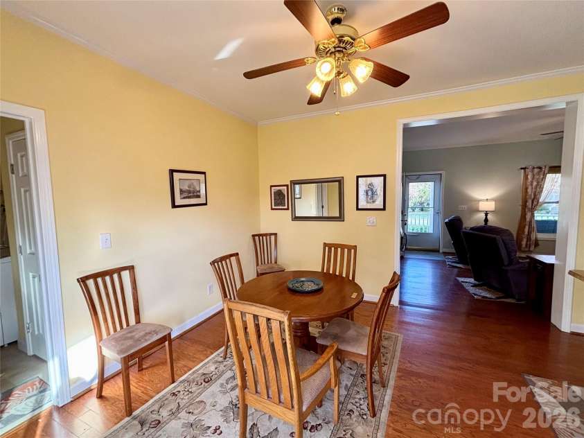 194 Beechnut Drive, Hendersonville, NC 28739.  MLS# CAR4365838, YatesRealty ID 9393. 