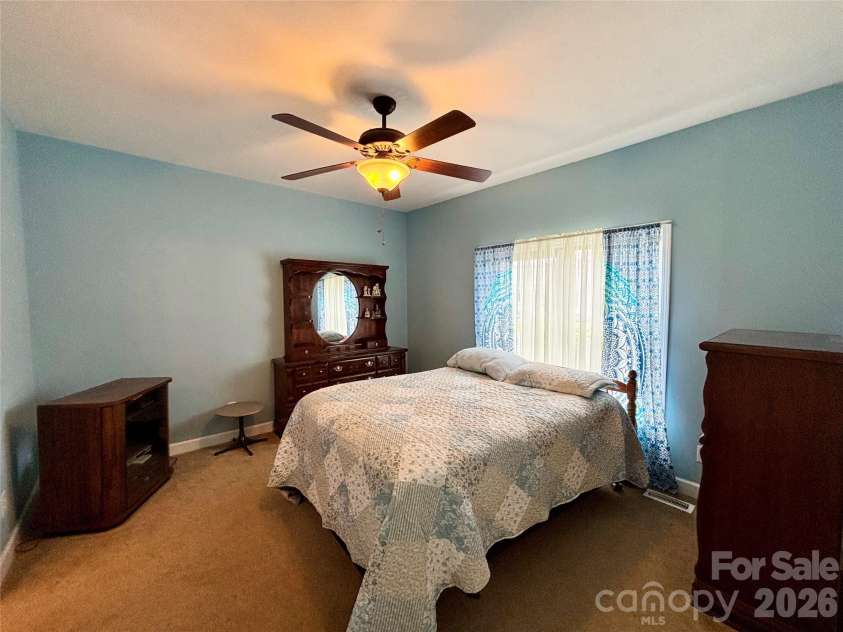 194 Beechnut Drive, Hendersonville, NC 28739.  MLS# CAR4365838, YatesRealty ID 9393. 