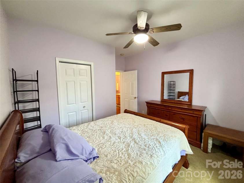 194 Beechnut Drive, Hendersonville, NC 28739.  MLS# CAR4365838, YatesRealty ID 9393. 