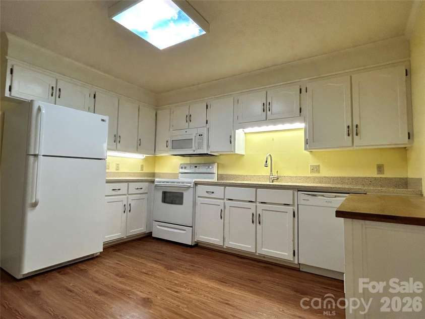 226 Pointe Circle, Rock Hill, SC 29732.  MLS# CAR4365707, YatesRealty ID 9394. 