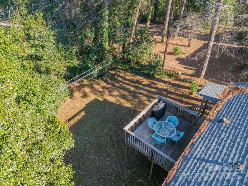 2516 Columbus Circle, Charlotte, NC 28208.  MLS# CAR4213093, YatesRealty ID 9395. 