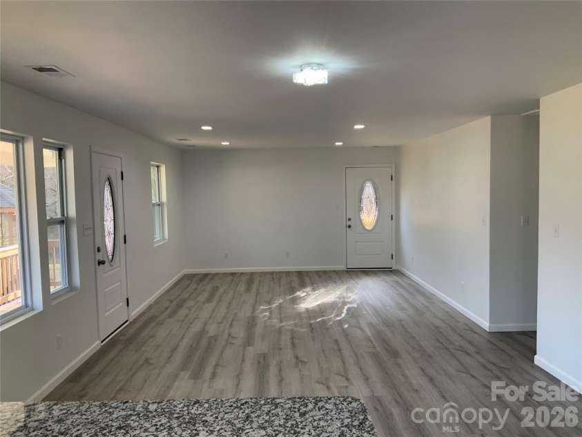 841 B CHARLOTTE Highway, Fairview, NC 28730.  MLS# CAR4334477, YatesRealty ID 9395. 