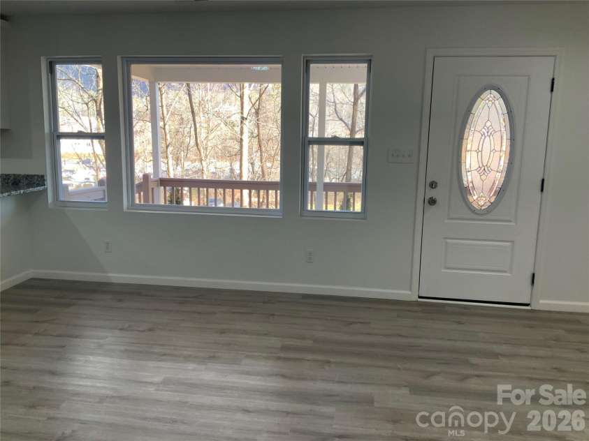 841 B CHARLOTTE Highway, Fairview, NC 28730.  MLS# CAR4334477, YatesRealty ID 9395. 