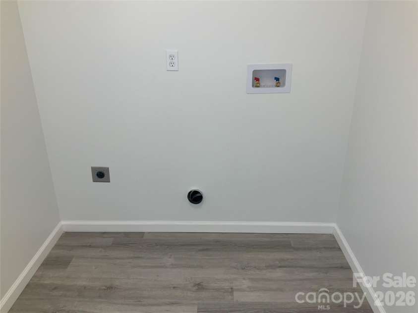 841 B CHARLOTTE Highway, Fairview, NC 28730.  MLS# CAR4334477, YatesRealty ID 9395. 