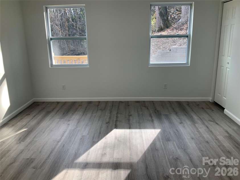 841 B CHARLOTTE Highway, Fairview, NC 28730.  MLS# CAR4334477, YatesRealty ID 9395. 