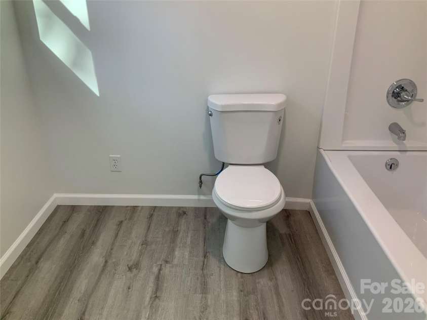 841 B CHARLOTTE Highway, Fairview, NC 28730.  MLS# CAR4334477, YatesRealty ID 9395. 