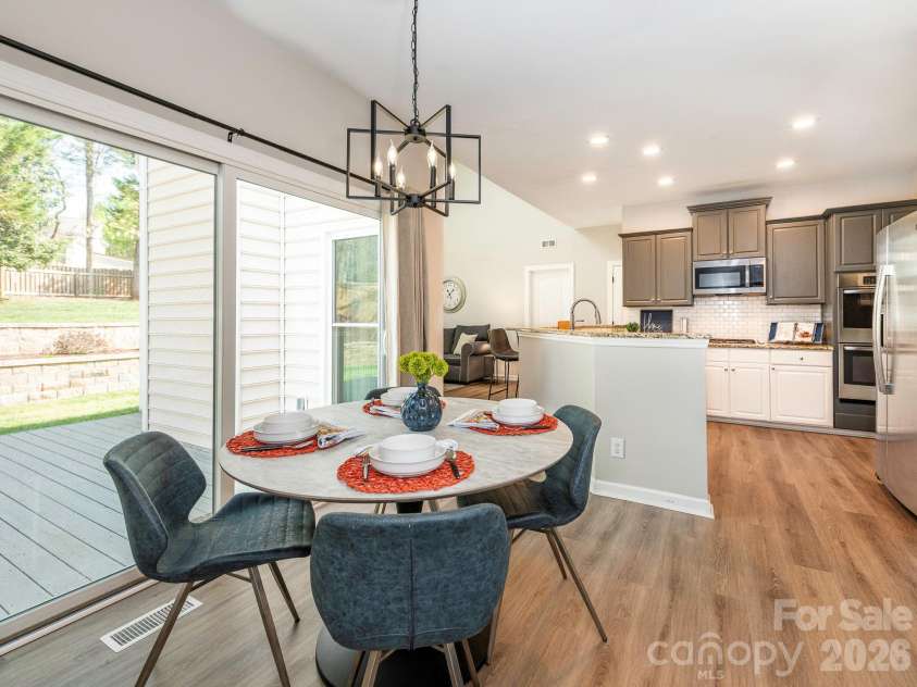 2824 Providence Spring Lane, Charlotte, NC 28270.  MLS# CAR4364647, YatesRealty ID 9396. 