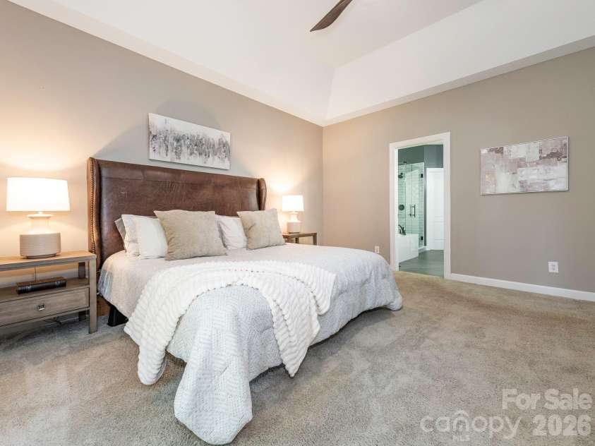 2824 Providence Spring Lane, Charlotte, NC 28270.  MLS# CAR4364647, YatesRealty ID 9396. 