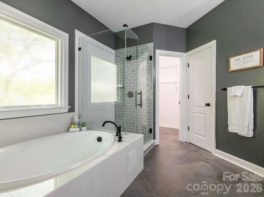 2824 Providence Spring Lane, Charlotte, NC 28270.  MLS# CAR4364647, YatesRealty ID 9396. 