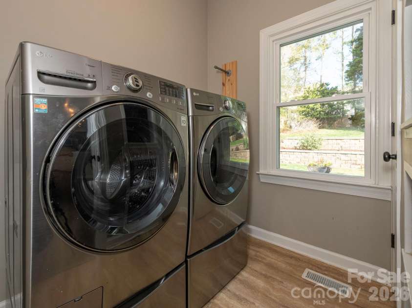 2824 Providence Spring Lane, Charlotte, NC 28270.  MLS# CAR4364647, YatesRealty ID 9396. 