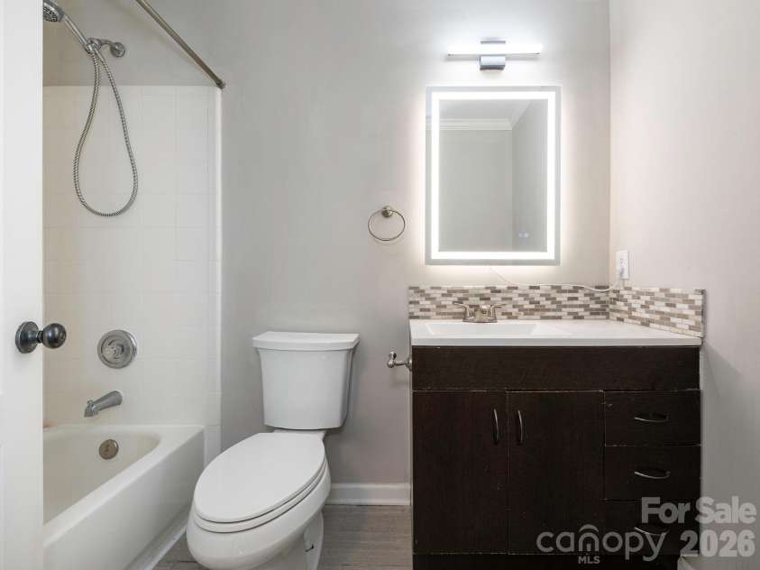 2824 Providence Spring Lane, Charlotte, NC 28270.  MLS# CAR4364647, YatesRealty ID 9396. 