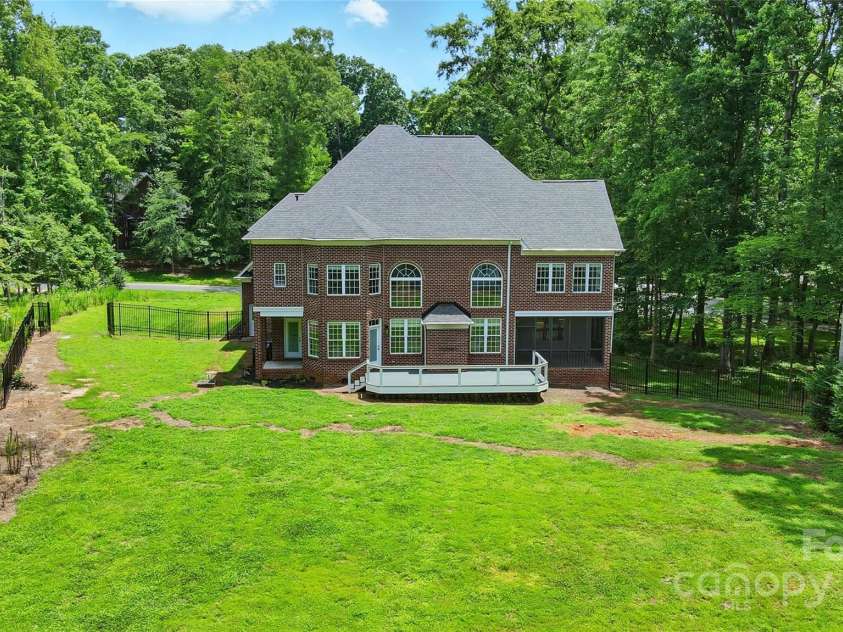 3324 Greenhurst Drive, Weddington, NC 28104.  MLS# CAR4266601, YatesRealty ID 9398. 