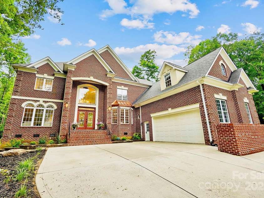 3324 Greenhurst Drive, Weddington, NC 28104.  MLS# CAR4266601, YatesRealty ID 9398. 