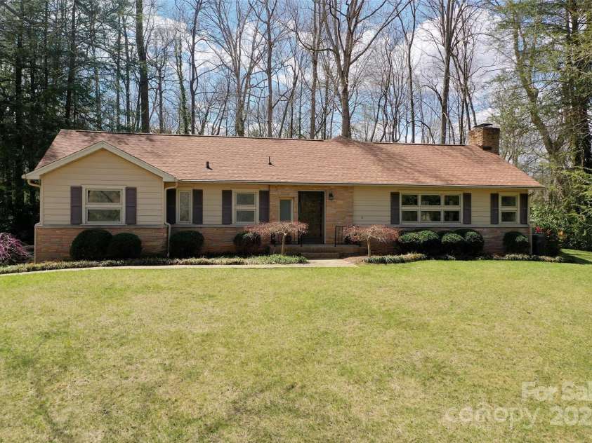 54 Forest Hill Drive, Canton, NC 28716.  MLS# CAR4243351, YatesRealty ID 9398. 