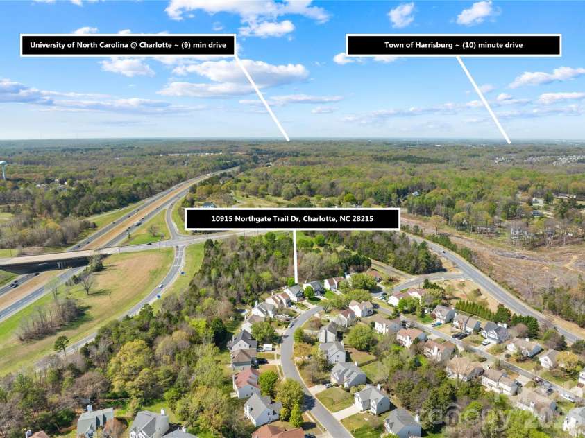 10915 Northgate Trail Drive, Charlotte, NC 28215.  MLS# CAR4358553, YatesRealty ID 9399. 